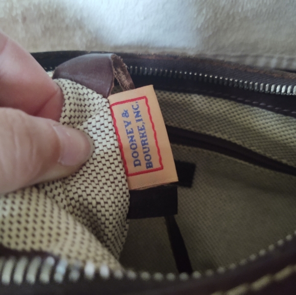 🚨Dooney & Bourke shoulder purse(T6) - Picture 4 of 16
